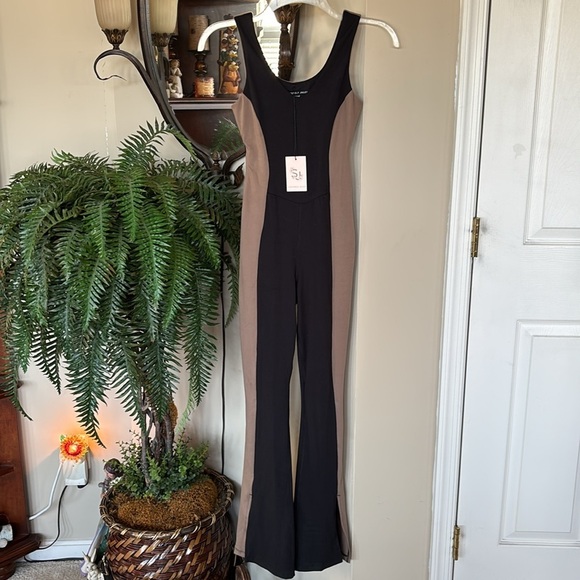 Brand New Sincerely Jules Active Black Tan Colorblock Pull-On Stretch Jumpsuit - Picture 14 of 14